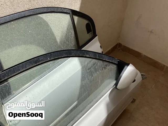 ابواب افانتي 2002 ابيض