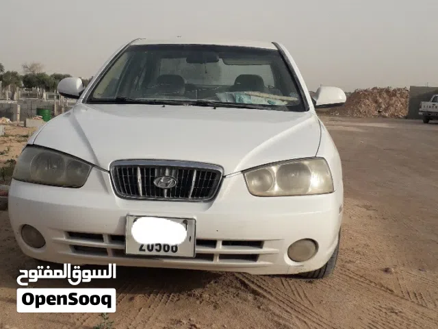 2001 هيونداي افانتي SE