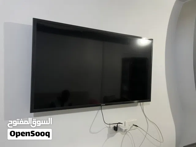 شاشة سامسونج سمارت 43 بوصة مستعمل للبيع