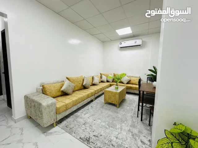 F3 / غرفة وصالة للايجار الشهري المفروش في عجمان - شامل جميع الفواتير - فرش جديد - في المويهات 2