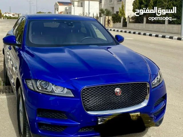 Jaguar F pace