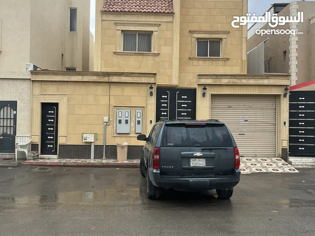 200 m2 5 Bedrooms Apartments for Rent in Al Riyadh Al Wadi
