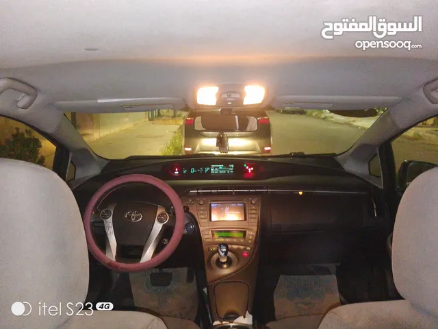 Toyota Prius 2015 in Aqaba