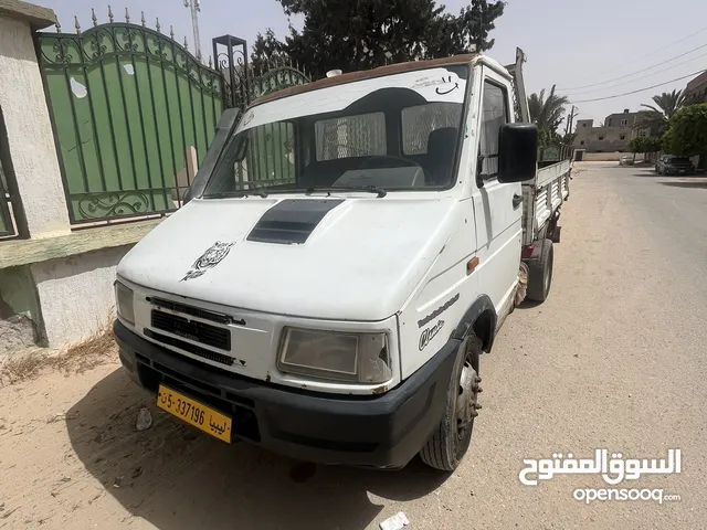 إيفيكو صندوق قلاب للبيع
