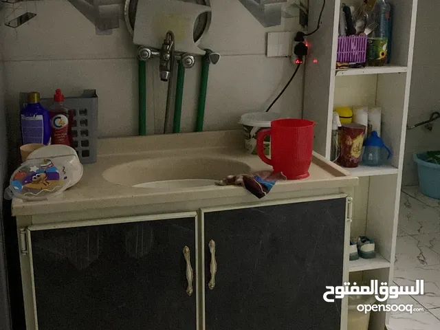 اثاث مستخدم للبيع