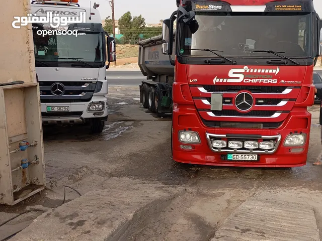 فرصه استثمارية محطة غسيل سيارات وغيار زيوت وبناشر سيارات كبيرة وصغيرة للبيع تحتوي على رمبة