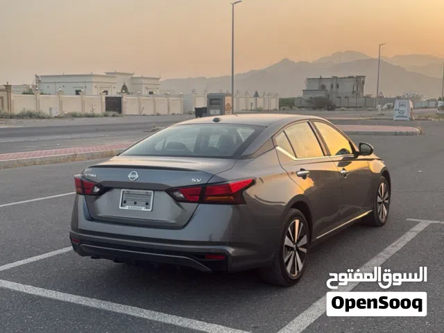 2022 نيسان التيما SV