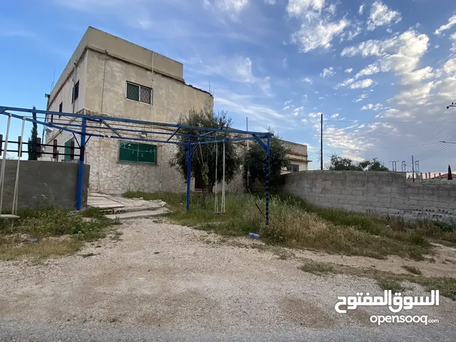 241 m2 5 Bedrooms Townhouse for Sale in Amman Al-Nuqairah