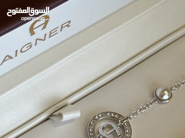 سوار ماركة أقنر Aigner جديد جميل جداً مع علبته