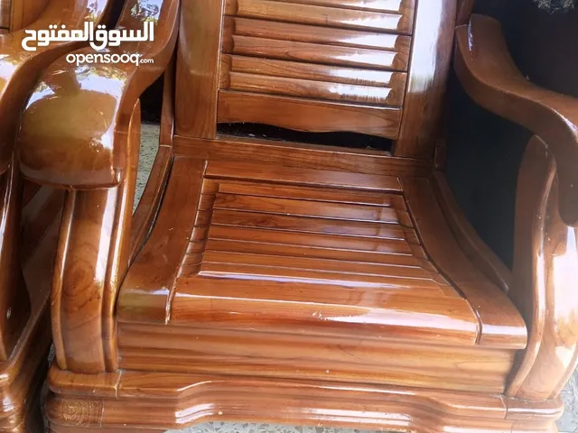 بسم الله ماشاء الله طقم مع الطاولات حلو وثقيل