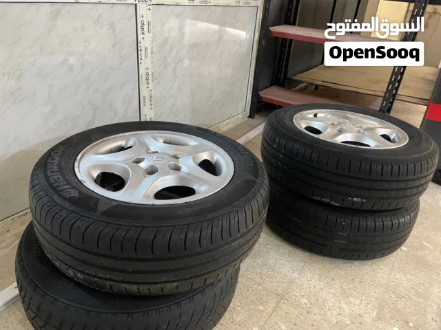 جنوط أصلية Renault مع 4 عجلات Hankook Kinergy Eco مقاس 195/65R15، حالة جيدة، رقم الهاتف