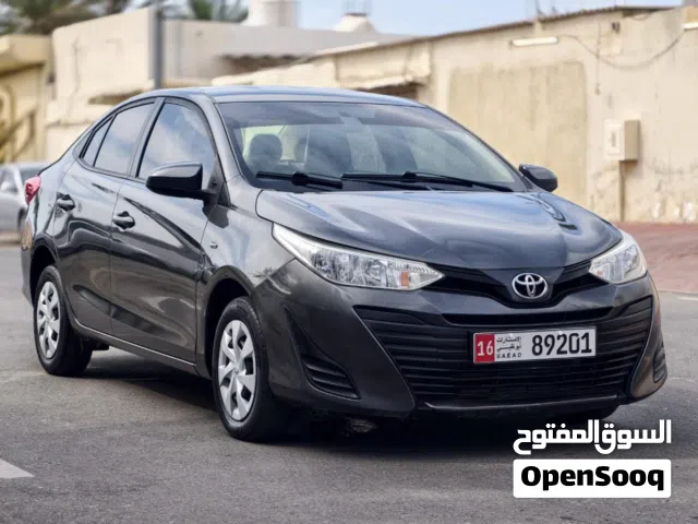2019 تويوتا يارس SE