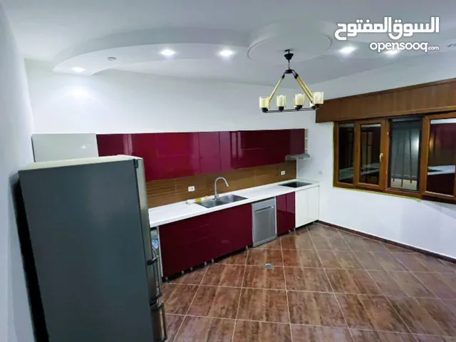 400 m2 5 Bedrooms Villa for Rent in Tripoli Janzour