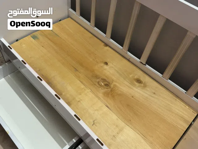 سرير اطفال وهزار مع الدوشك