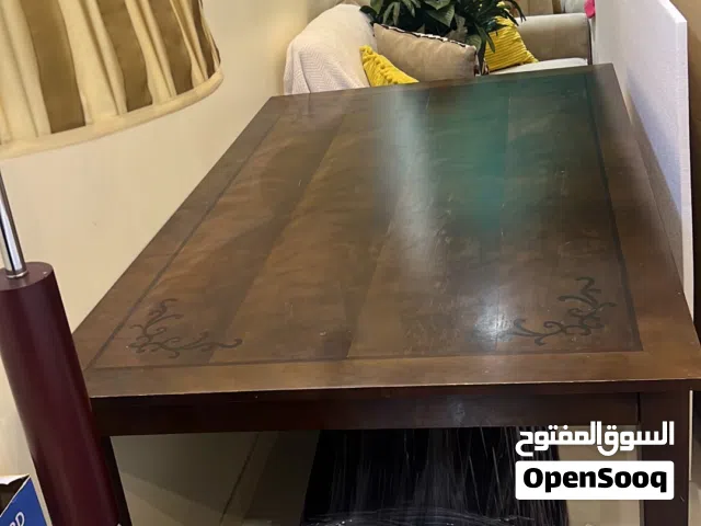 طاولة طعام شبة جديد خشب ماليزي