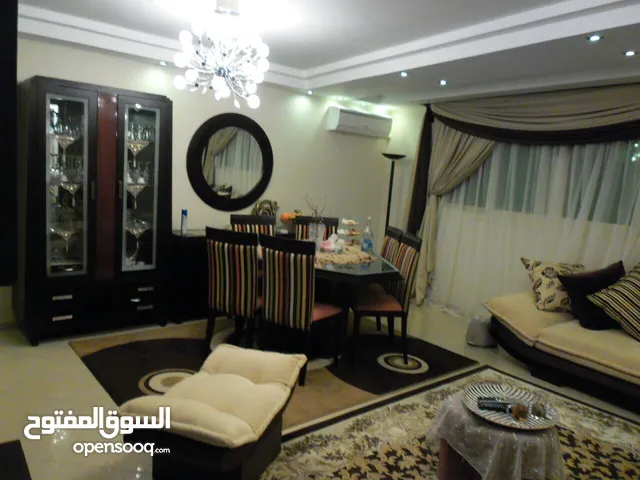 110 m2 3 Bedrooms Apartments for Sale in Cairo Maadi