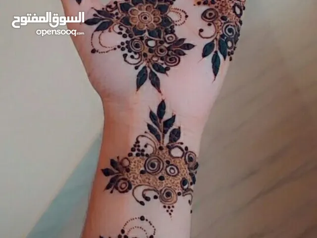 makeup artist and henna artist