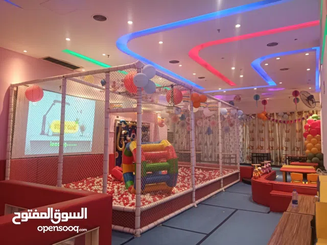 كوفي هاوس  مطعم  كفتيريا صالون اطفال و محل العاب و هدايا و اكسسوارات داخل طابق مدينة ألعاب للايجار