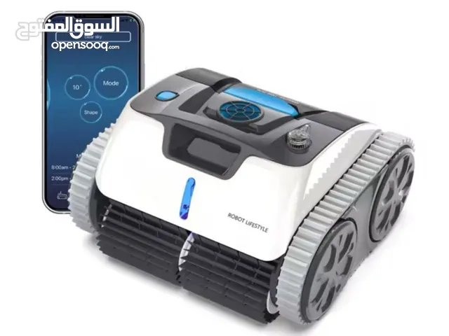 روبوت لتنظيف أرضية وحوائط حمام السباحة سهل الشحن ويعمل لساعتين تحت الماء والتحكم عن طريق المبايل
