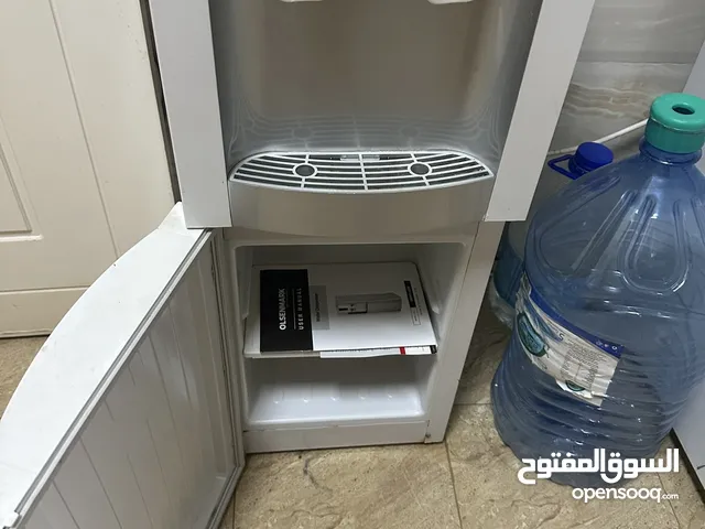موزع مياه حار وبارد