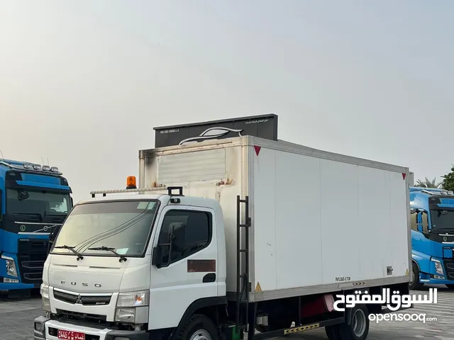 ميتسوبيشي شاحنة