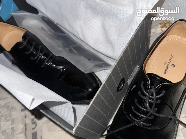 Balmain shoes used only 1 day with box and the shoes i bought for 3500 reciept will sell it by 800