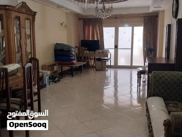 للبيع شقه 220 متر شارع ترسا الرئيسى الهرم