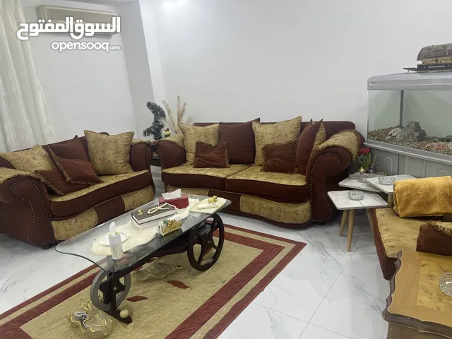 طقم كنب مستعمل بحالة جيده