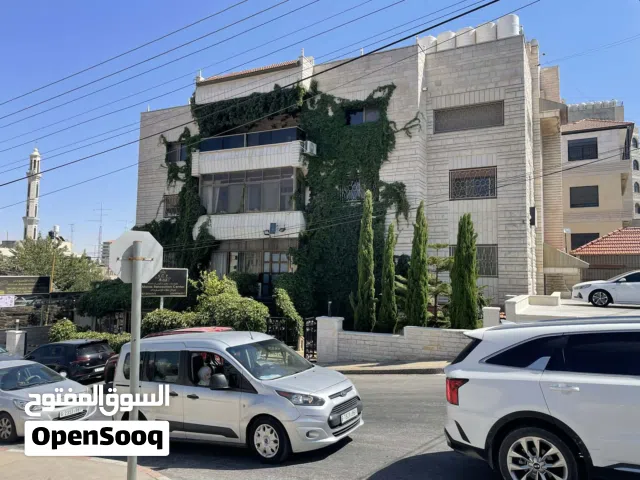 � للإيجار مكتب من المالك مباشرة – طابق أول في رام الله / الشرفة