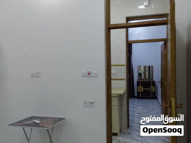شقة موثثة جزئيا جديده