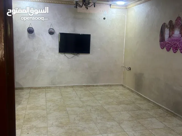 145 m2 More than 6 bedrooms Apartments for Rent in Zarqa Hay Al Iskan