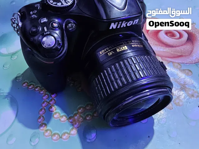 كامرة نيكون 5200D للبيع شرط الفحص