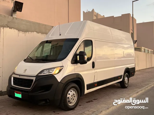 Box Peugeot 2019 in Central Governorate