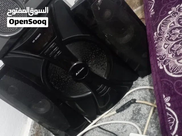 هوفر وثلاث سماعات للبيع