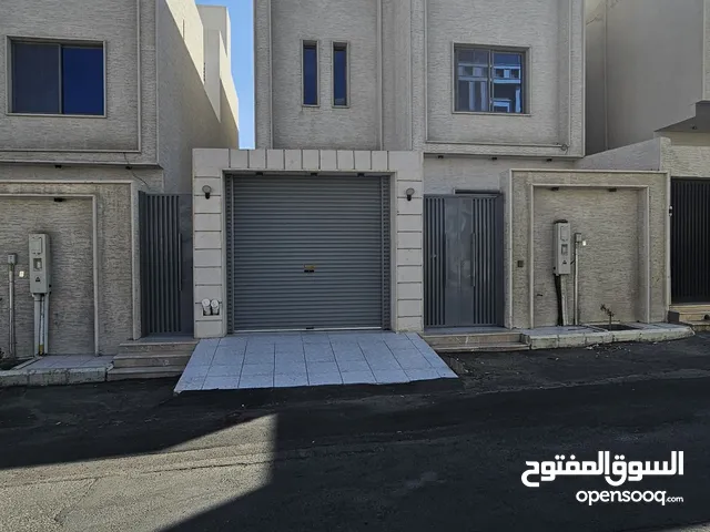 360 m2 5 Bedrooms Villa for Sale in Abha Al-Mahalah