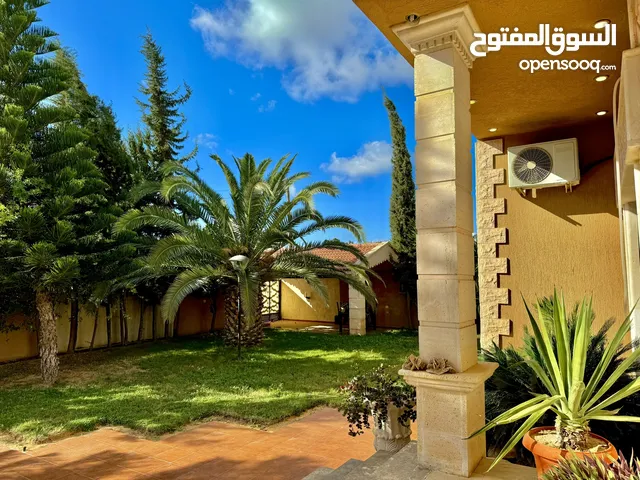 1000 m2 3 Bedrooms Villa for Rent in Tripoli Al-Serraj