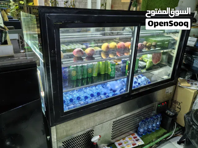 It's brand new cold chiller for fruits and cake