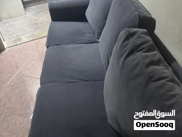 كنب ايكيا 3 أشخاص ًو شخصين للبيع استعمال سنة فقط بداعي السفر