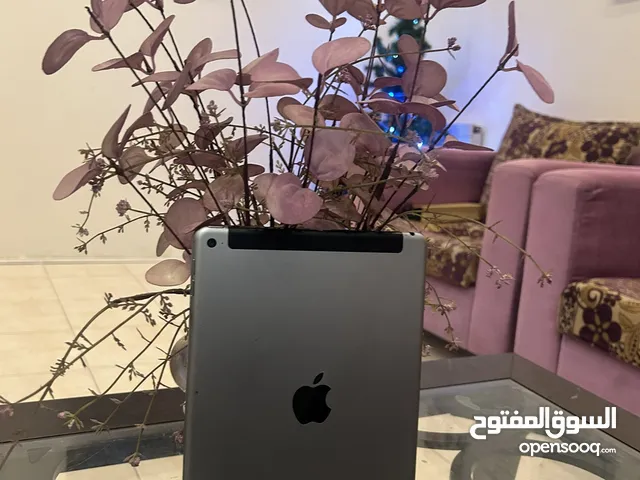 I pad 5th generation USA original