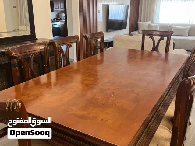 غرفة سفرة خشب و كراسيها مع دلسوار للبيع