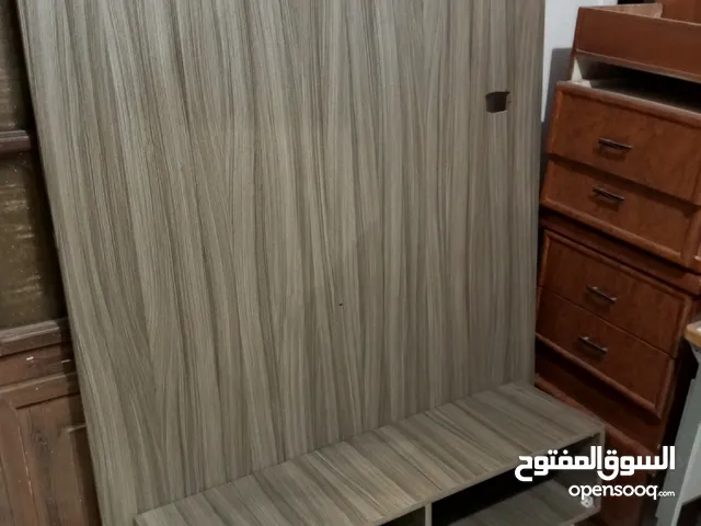 واجهة شاشة بركب عليها جميع الأحجام بحال لجديد للبيع