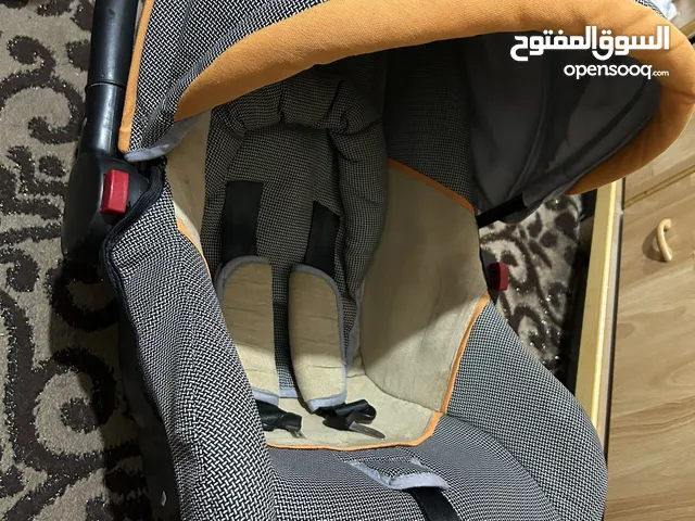 كوت بيبي لعمر سنة ونص سنتين بحالة وكالة