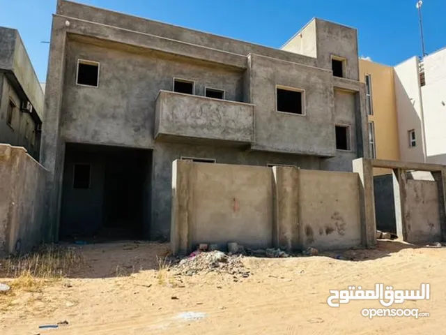 415 m2 More than 6 bedrooms Villa for Sale in Tripoli Al-Serraj