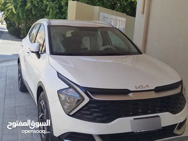 KIA Sportage SUV-2023 _White (Negotiable)