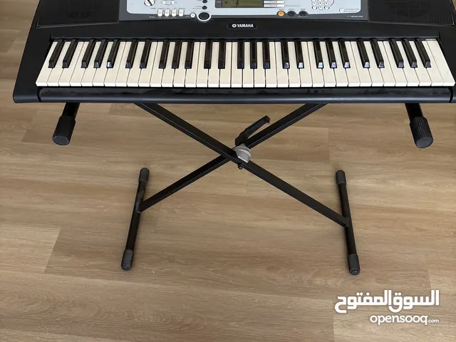 Yamaha PSR-E273 For sale for 400 dirhams