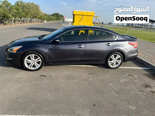 2013 نيسان التيما SL