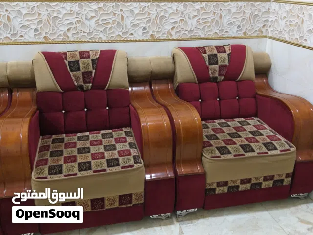 قنفات لون ممتاز وبحاله جيده جدا