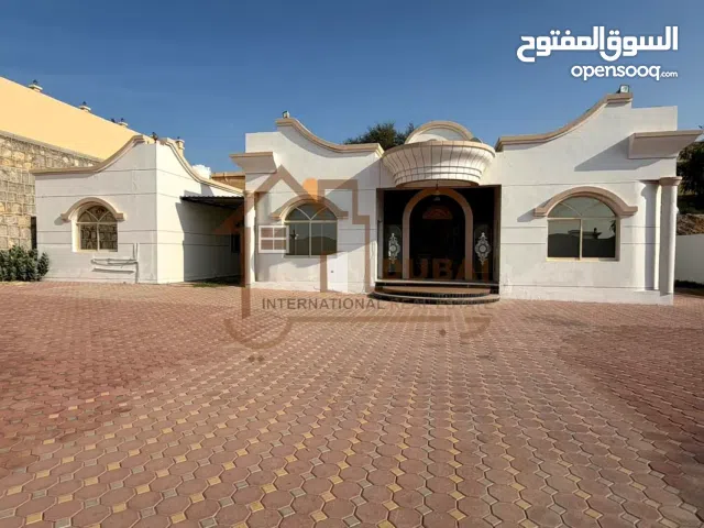 250 m2 4 Bedrooms Townhouse for Sale in Ras Al Khaimah Al Mamourah