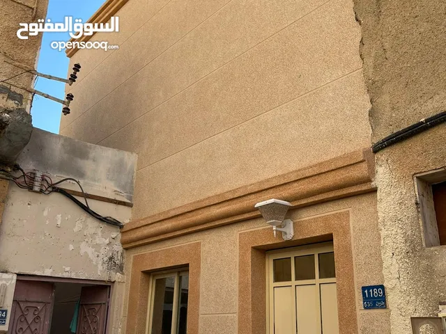 91 m2 4 Bedrooms Townhouse for Rent in Muharraq Muharraq City