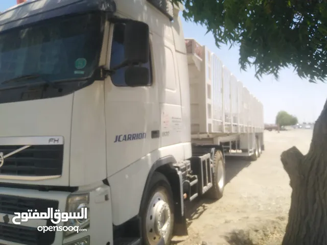 شاحنه راس تريله فولفو نظيفه جير اتوماتيك سبرنج حموله 50 طن